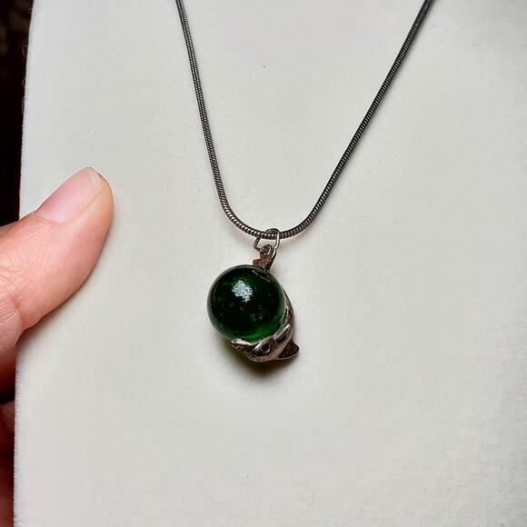 925 Dolphin Wrapped Around Green Glass Ball Charm 16" Necklace Retro - Picture 5 of 9